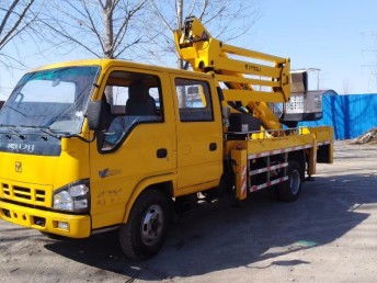 重慶新到20米混合臂高空作業(yè)車及專用車與救護車介紹